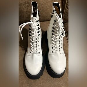 NIB- Circus NY by Sam Edelman White Combat Boots Women’s 9.5